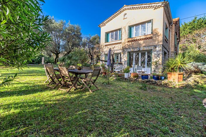 Image No.1-4 Bed House for sale