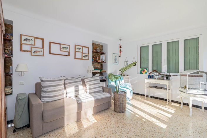 Image No.23-4 Bed House for sale