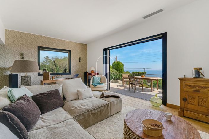 Image No.3-4 Bed House for sale