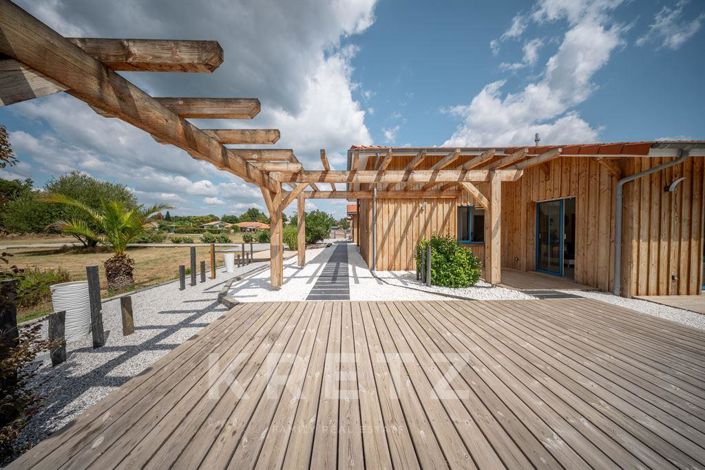 Image No.3-4 Bed House for sale