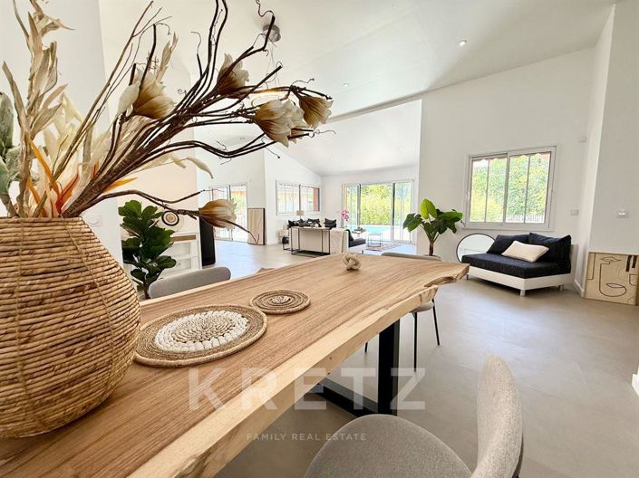 Image No.8-4 Bed House for sale