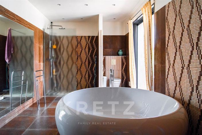 Image No.12-3 Bed House for sale