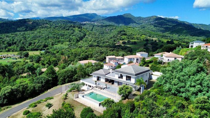 Image No.6-3 Bed House for sale