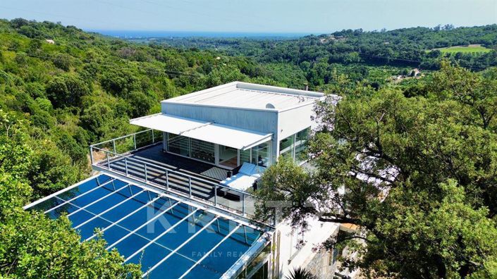 Image No.1-5 Bed House for sale