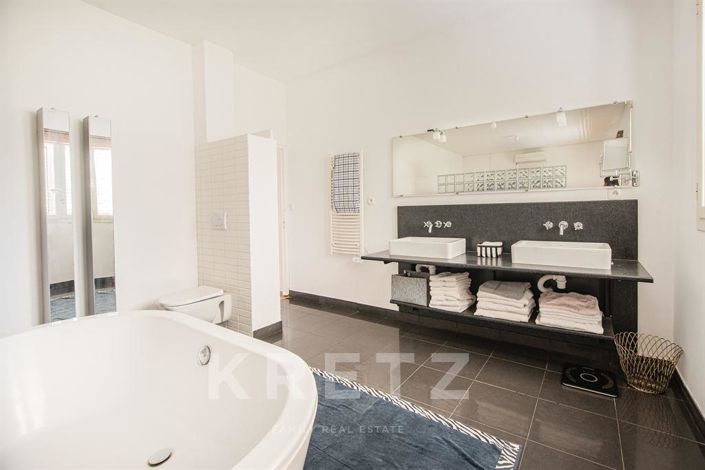 Image No.15-5 Bed House for sale