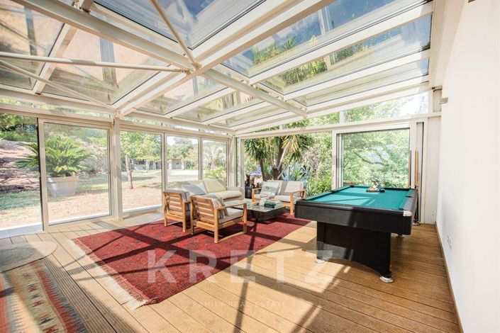 Image No.7-5 Bed House for sale