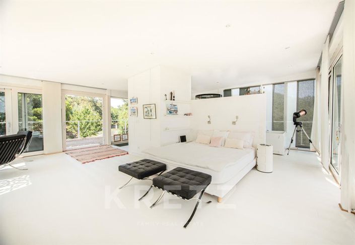 Image No.9-5 Bed House for sale