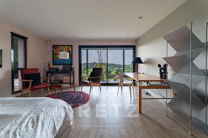 Image No.12-4 Bed House for sale