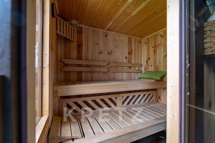 Image No.17-4 Bed House for sale