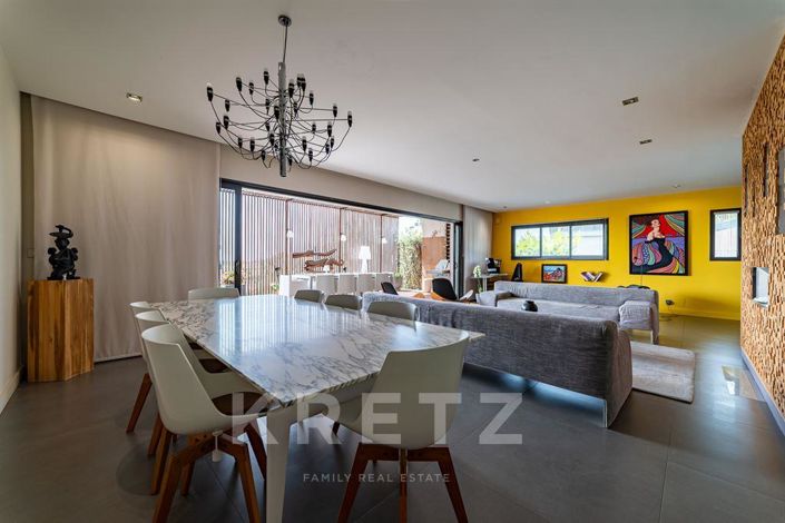 Image No.5-4 Bed House for sale