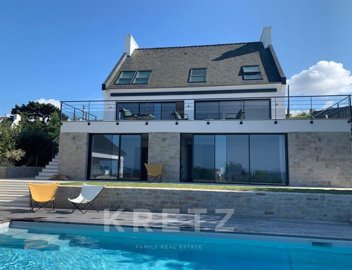 5 Bed Property for sale