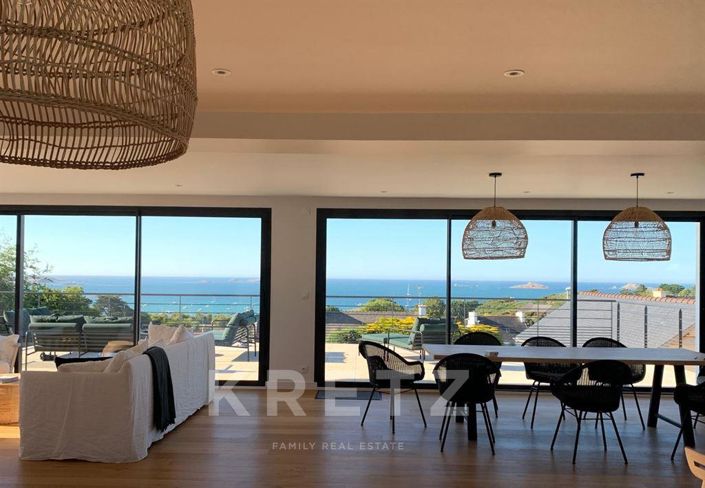 Image No.2-5 Bed Property for sale