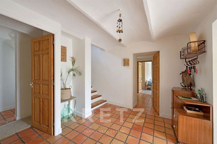 Image No.11-5 Bed House for sale