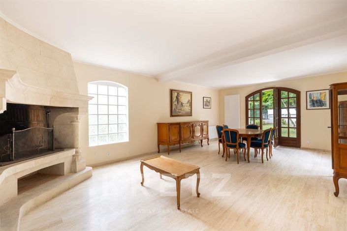 Image No.5-5 Bed House for sale