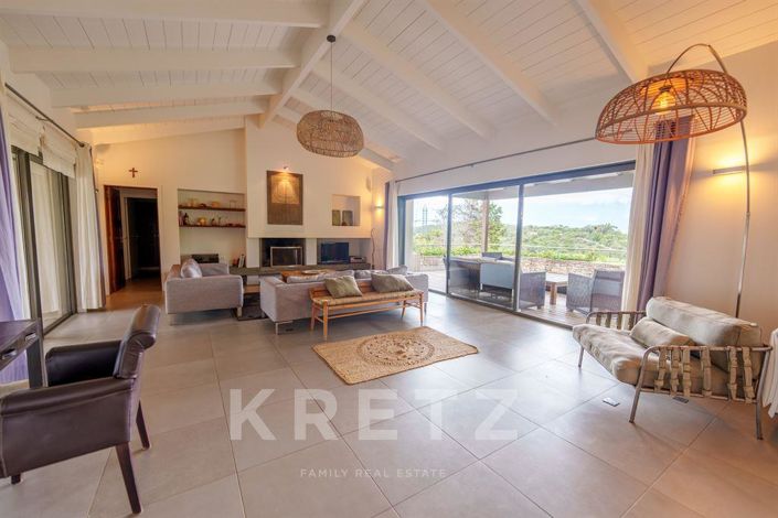 Image No.9-5 Bed House for sale