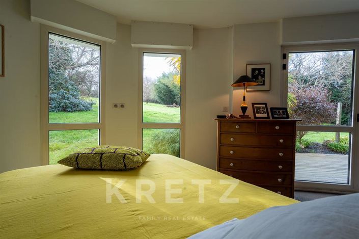 Image No.10-4 Bed Property for sale