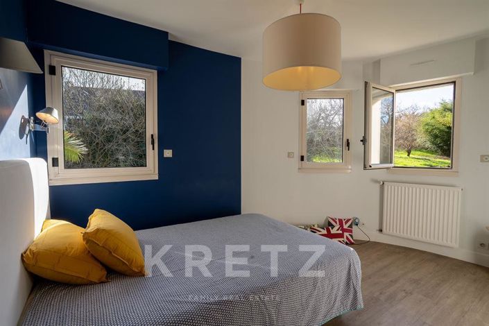 Image No.11-4 Bed Property for sale