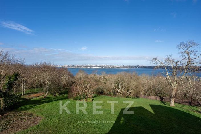 Image No.12-4 Bed Property for sale