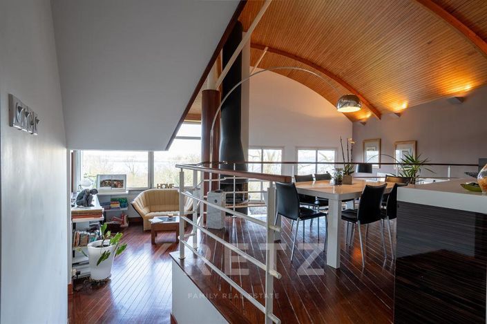 Image No.2-4 Bed Property for sale