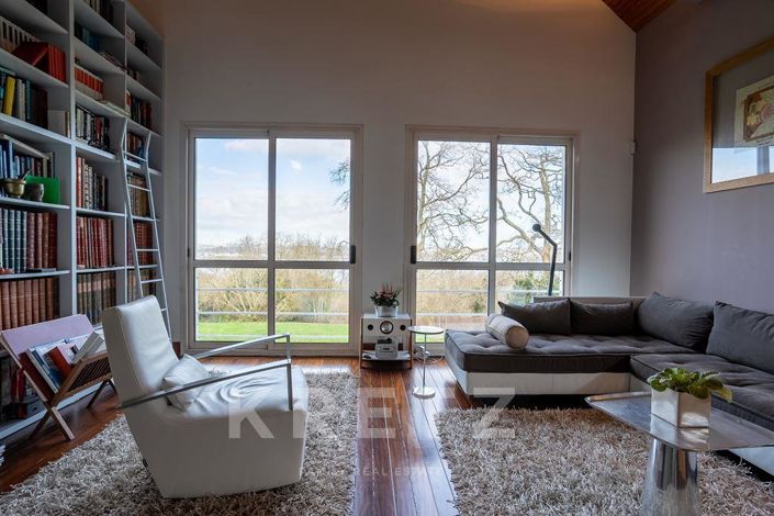 Image No.4-4 Bed Property for sale