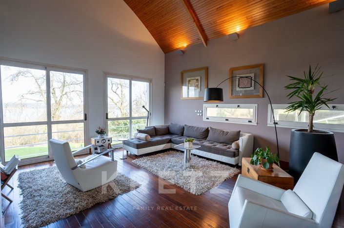 Image No.6-4 Bed Property for sale