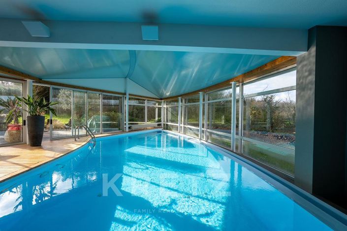 Image No.8-4 Bed Property for sale