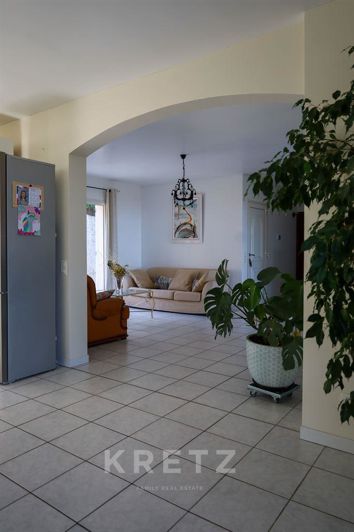 Image No.12-10 Bed House for sale