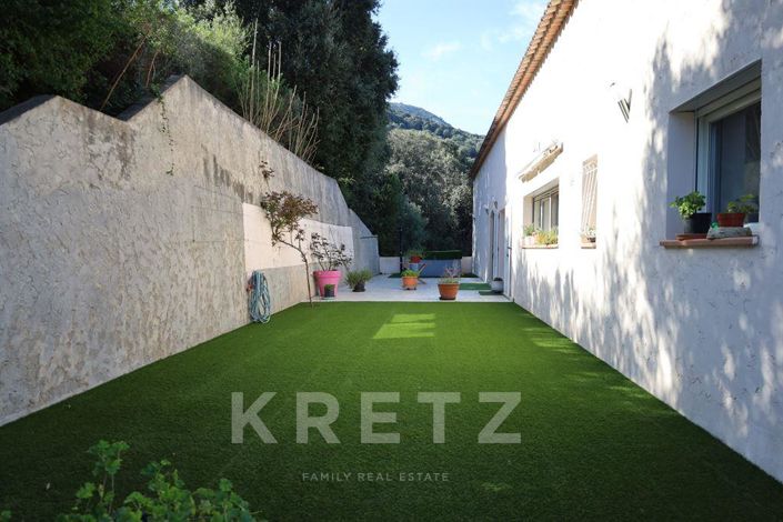 Image No.19-10 Bed House for sale