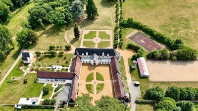 9 Bed Property for sale