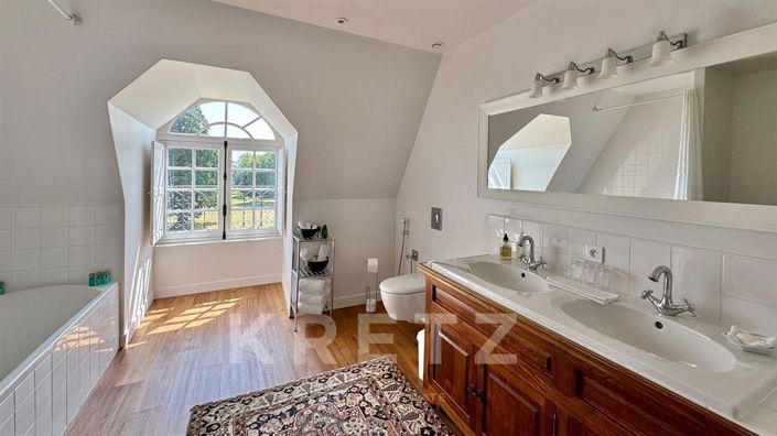 Image No.14-9 Bed Property for sale