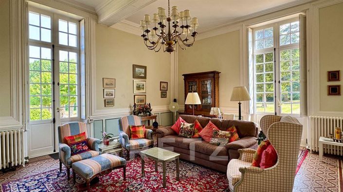 Image No.8-9 Bed Property for sale