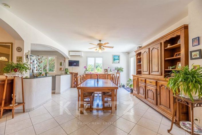 Image No.3-5 Bed House for sale