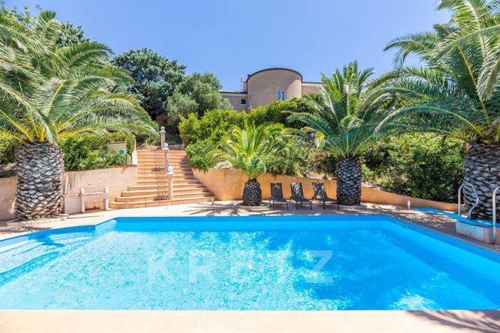 Image No.9-5 Bed House for sale