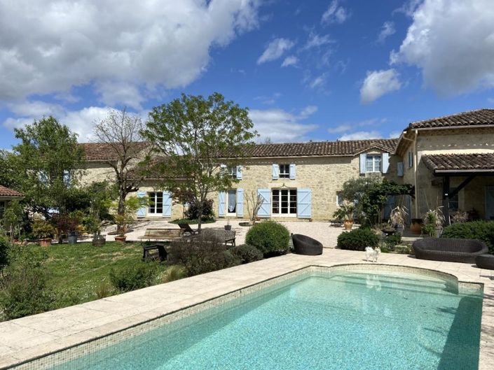 Image No.1-7 Bed House for sale