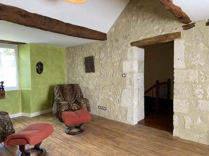 Image No.12-7 Bed House for sale