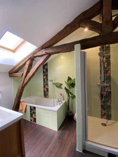 Image No.18-7 Bed House for sale