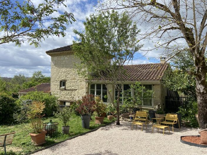 Image No.19-7 Bed House for sale