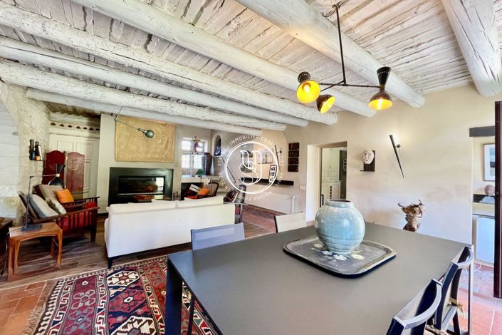 Image No.8-7 Bed House for sale