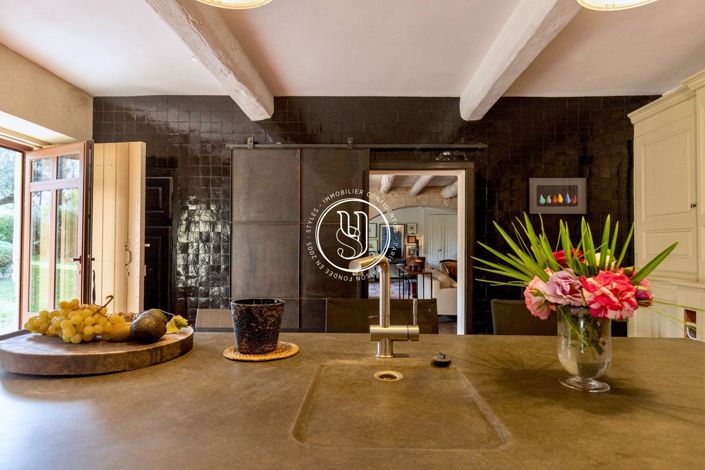 Image No.9-7 Bed House for sale