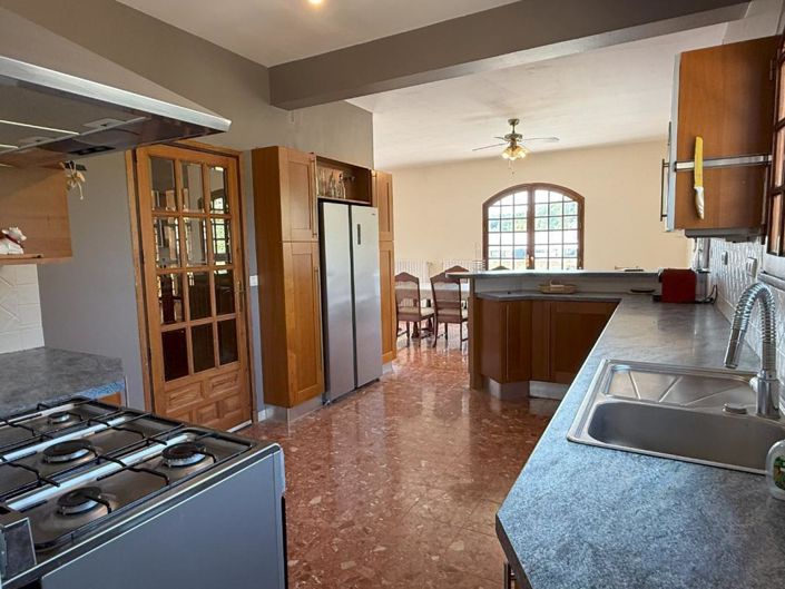 Image No.9-7 Bed House for sale