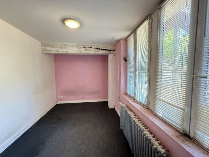 Image No.12-7 Bed House for sale