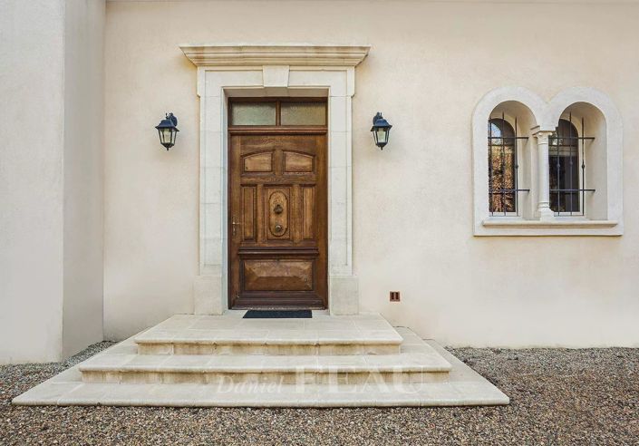 Image No.14-5 Bed House for sale