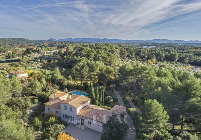 Image No.6-5 Bed House for sale