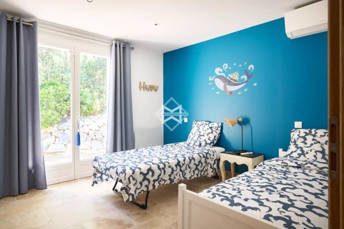 Image No.14-5 Bed House for sale