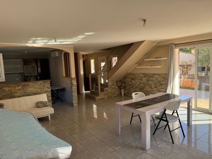 Image No.3-4 Bed House for sale