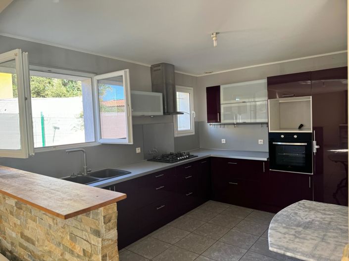 Image No.4-4 Bed House for sale