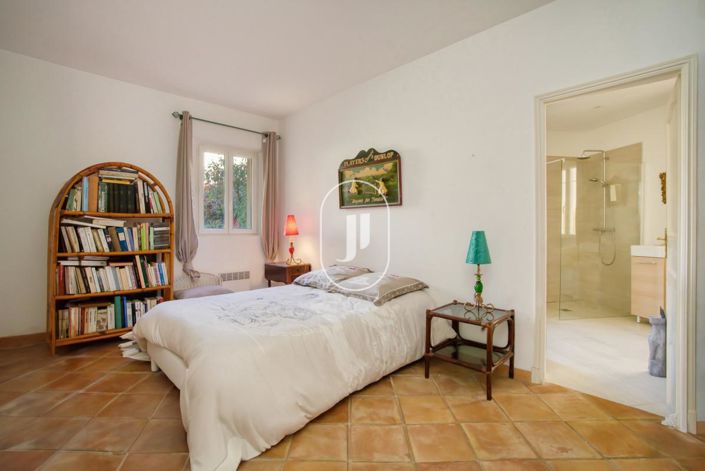 Image No.4-3 Bed House for sale