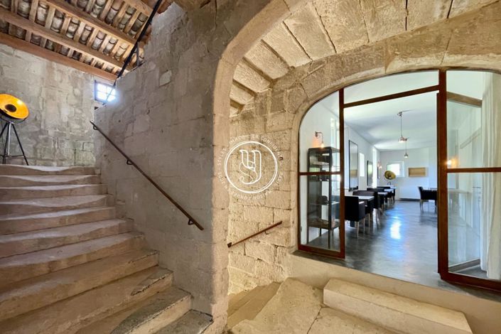 Image No.5-12 Bed House for sale