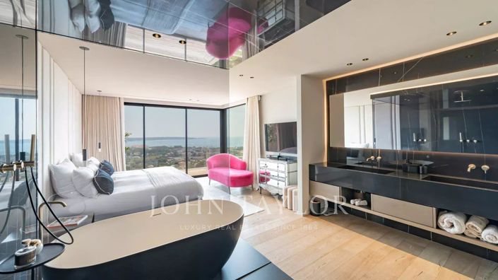 Image No.14-5 Bed House for sale