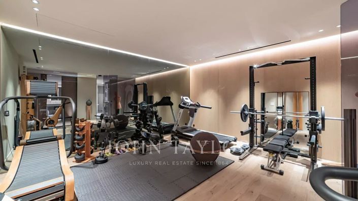 Image No.21-5 Bed House for sale